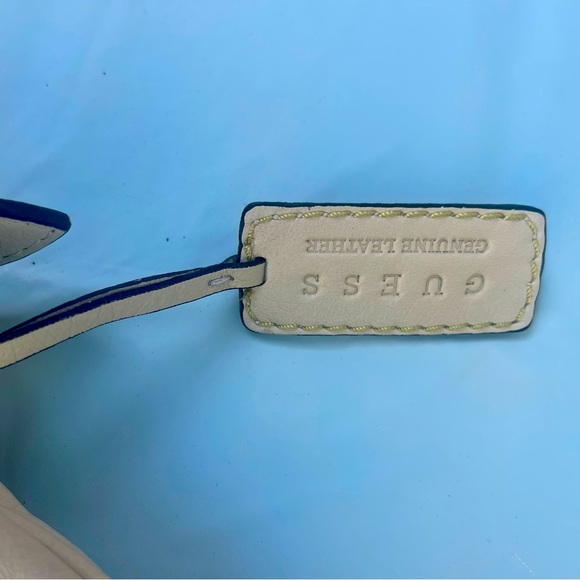 Guess messenger bag envelope style - Picture 12 of 14